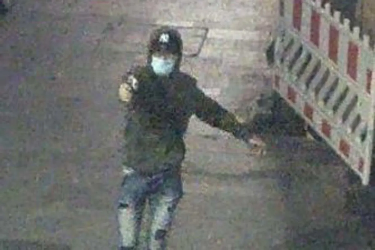 Berlin - Auf 18-Jährigen geschossen - Wer kennt diesen Mann?