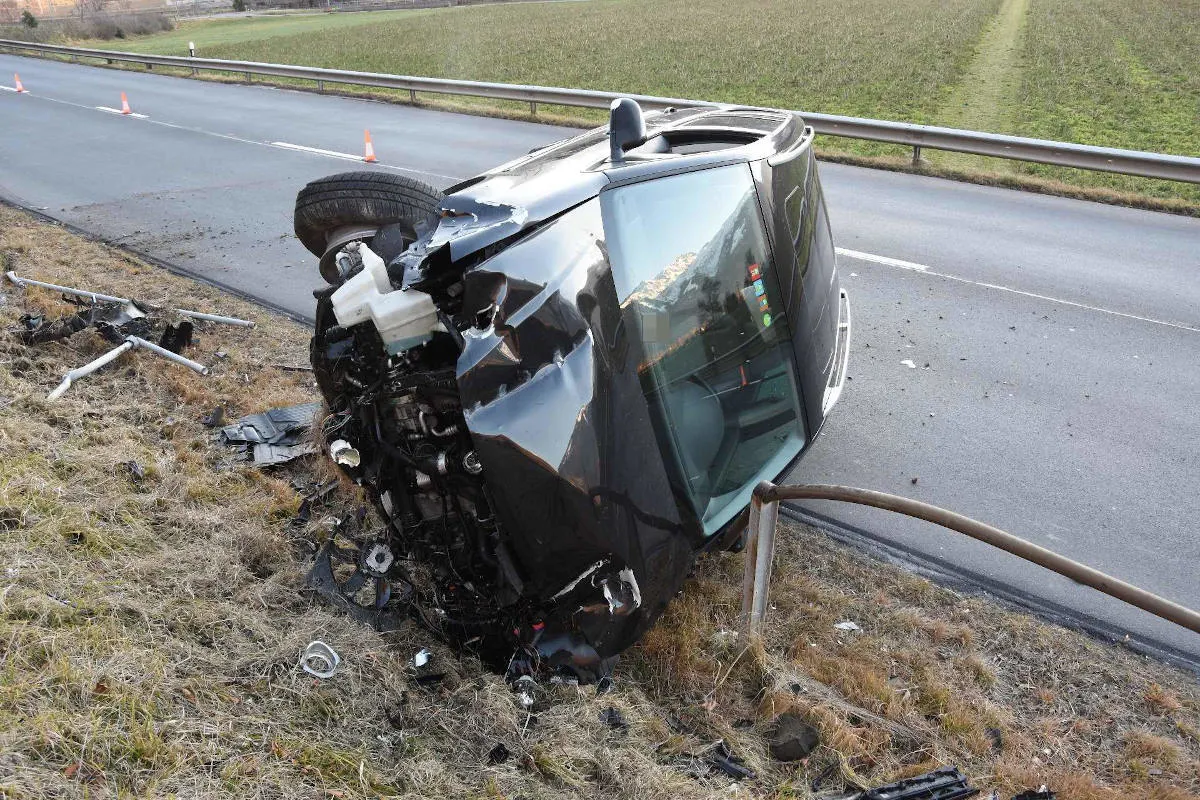 Unfall Sargans SG - Totalschaden nach Sekundenschlaf