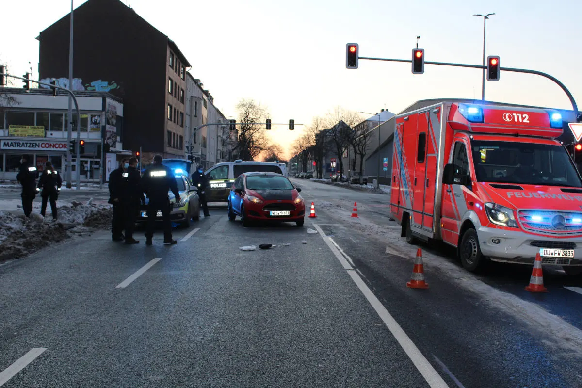 Duisburg-Neudorf – Fußgänger bei Unfall schwer verletzt