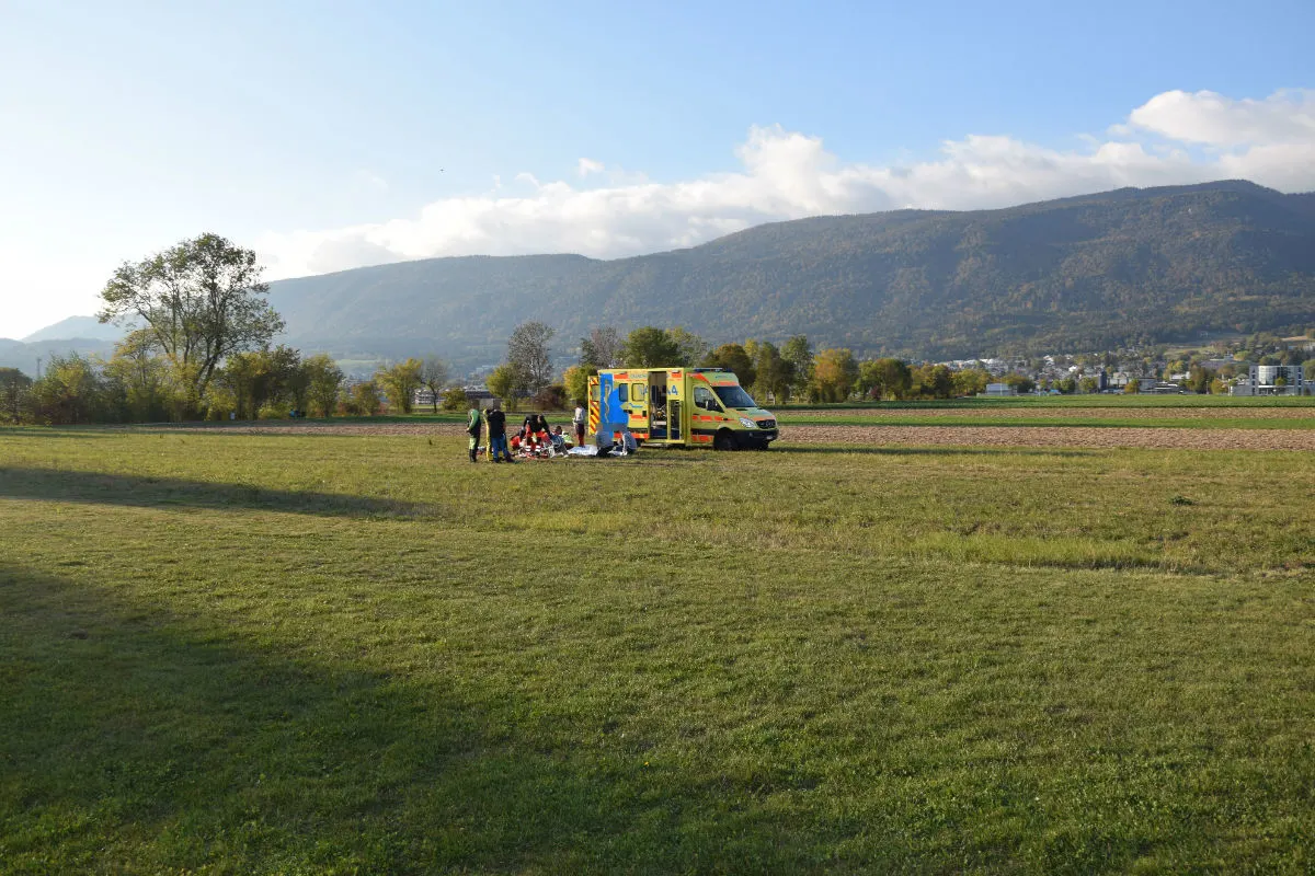 Grenchen SO -  Fallschirmspringer verletzt sich bei Landung