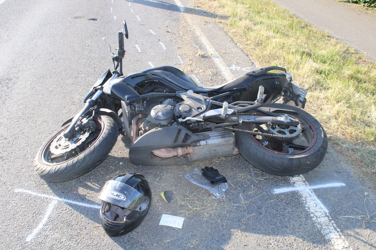 Eschweiler/Aldenhoven - Zwei Menschen nach Überholmanöver schwer verletzt