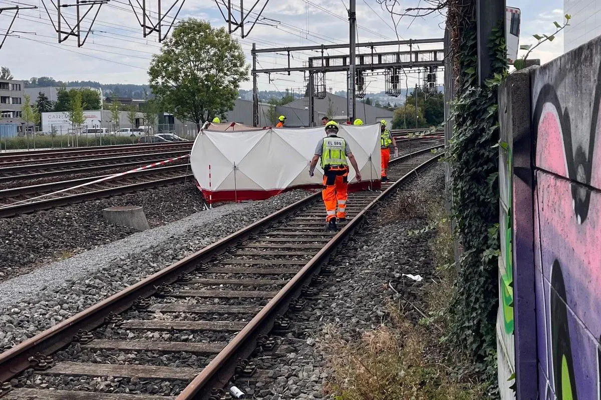 Schlieren ZH - Gleisarbeiter bei Unfall getötet
