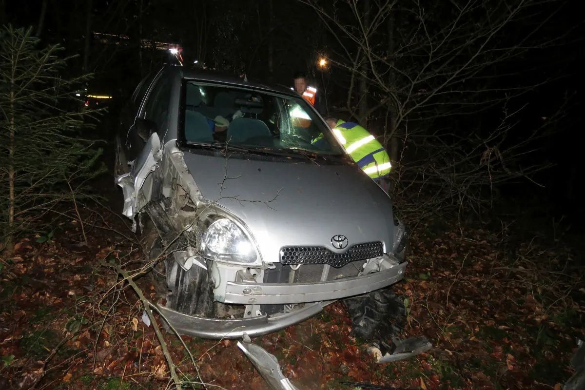 Unterkulm AG - Junger Autofahrer von Strasse abgekommen