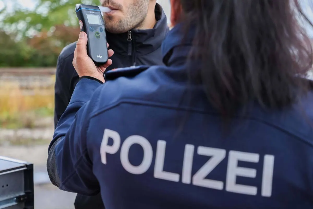 Guntershausen TG – Alkoholisierter Mann stürzt bei Unfall mit Velo