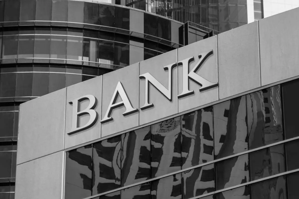 Wien - Mehrere Bankomaten einer Bankfiliale gesprengt