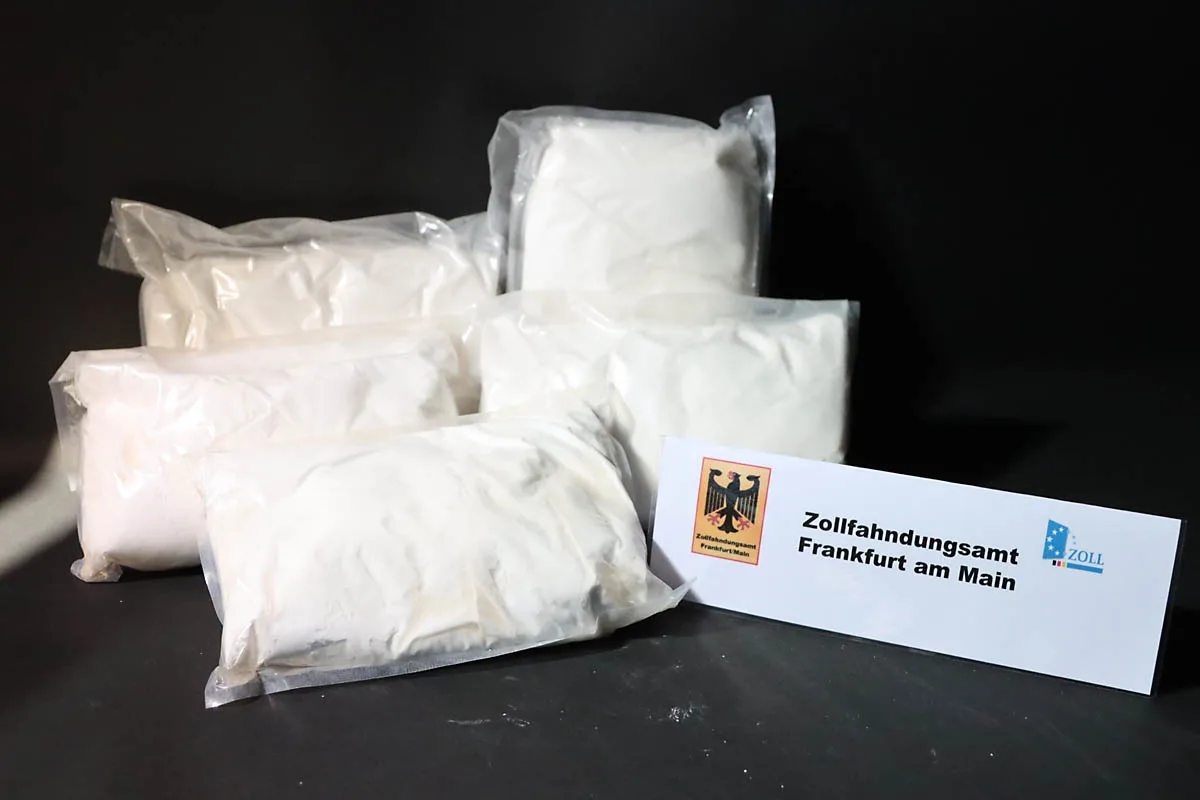 Frankfurt am Main - Rauschgifthandel in großem Stil - Zollfahndung stellt 105 Kilogramm Amfetamin sicher