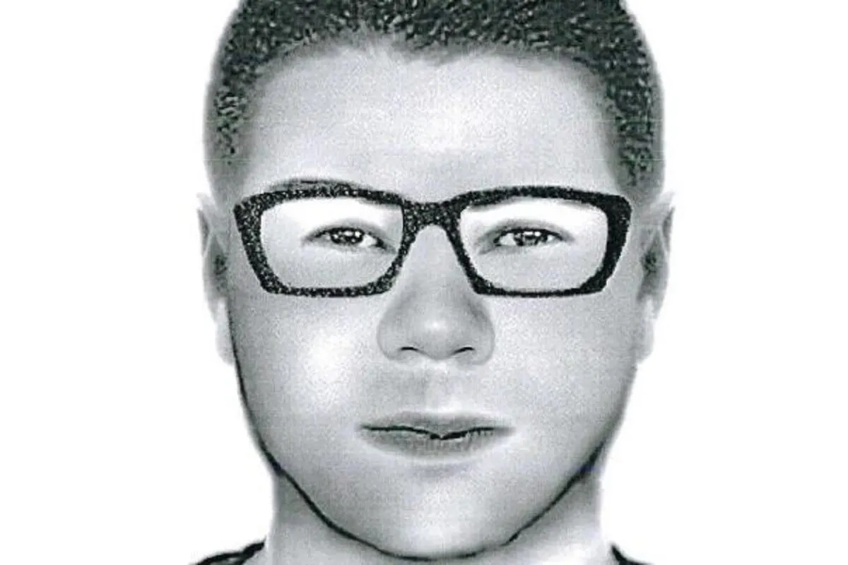 Jena TH - Mann nimmt im Fahrstuhl sexuelle Handlungen an sich vor 