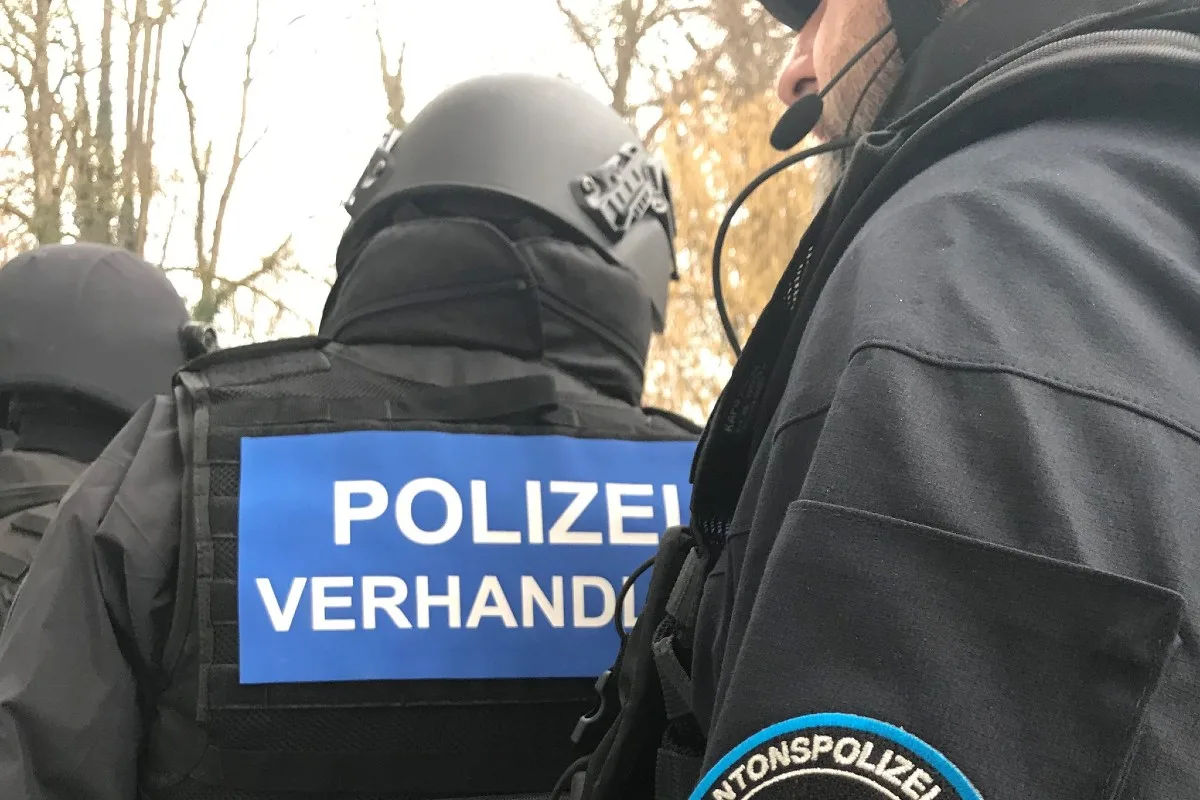 Kantonspolizei Zürich - Was machen die Polizeiverhandler?