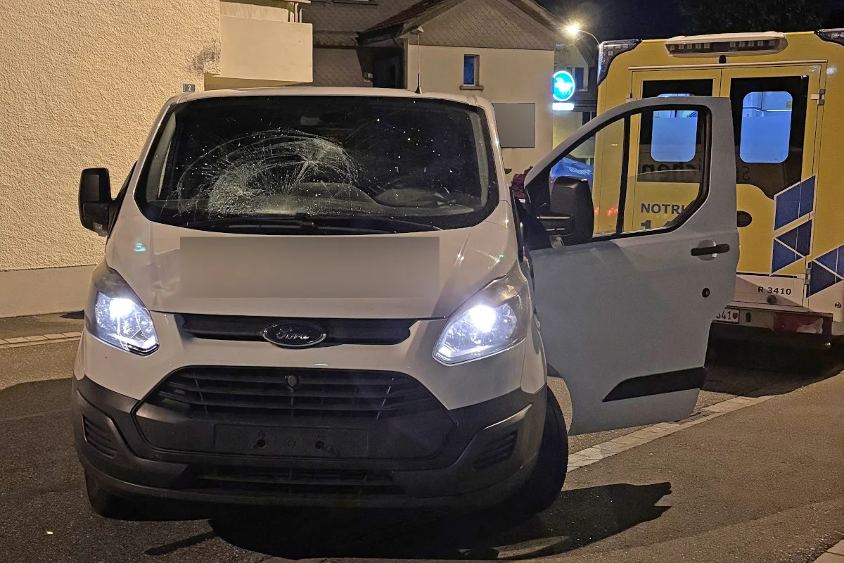 Unfall in Balterswil TG – Velofahrer nach Kollision mit Lieferwagen verletzt