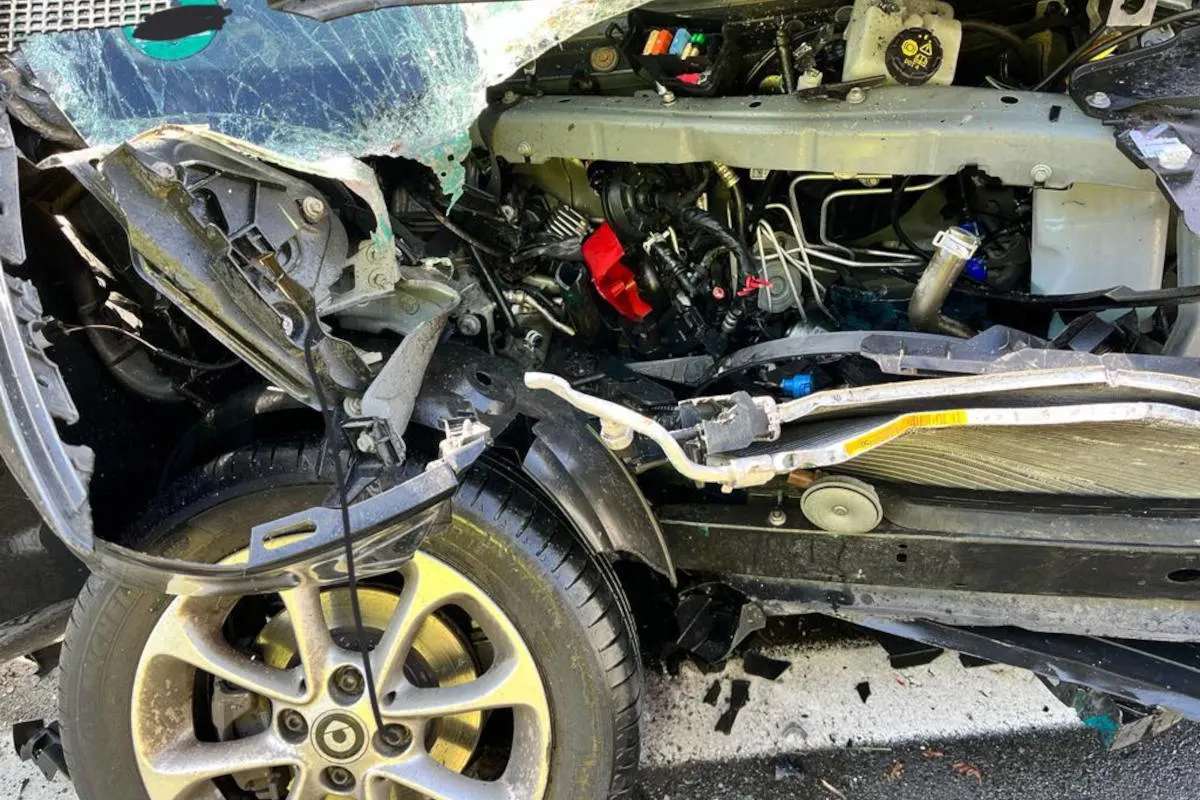 Auffahrunfall in Radstadt – Von Straße abgekommen und in Brückengeländer gekracht