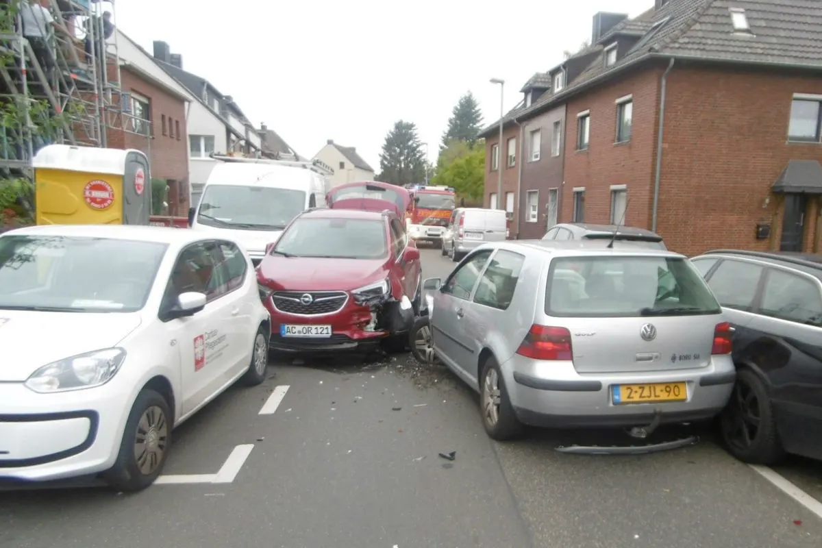 Herzogenrath - Berauscht und ohne Führerschein mit Fahrzeugen kollidiert