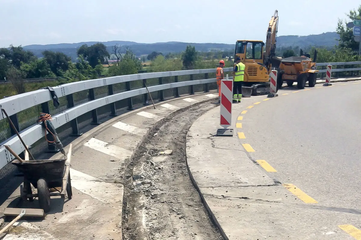 Vollsperrung A5 Anschluss Lengnau und Kreisel Meinisberg