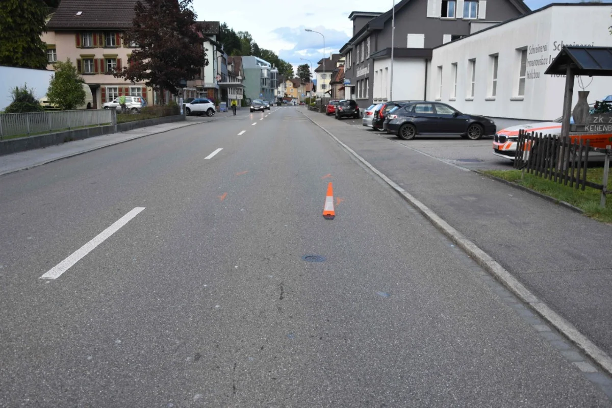 6'000 Franken Sachschaden in Au SG - Auffahrkollision zwischen Mofa und Auto