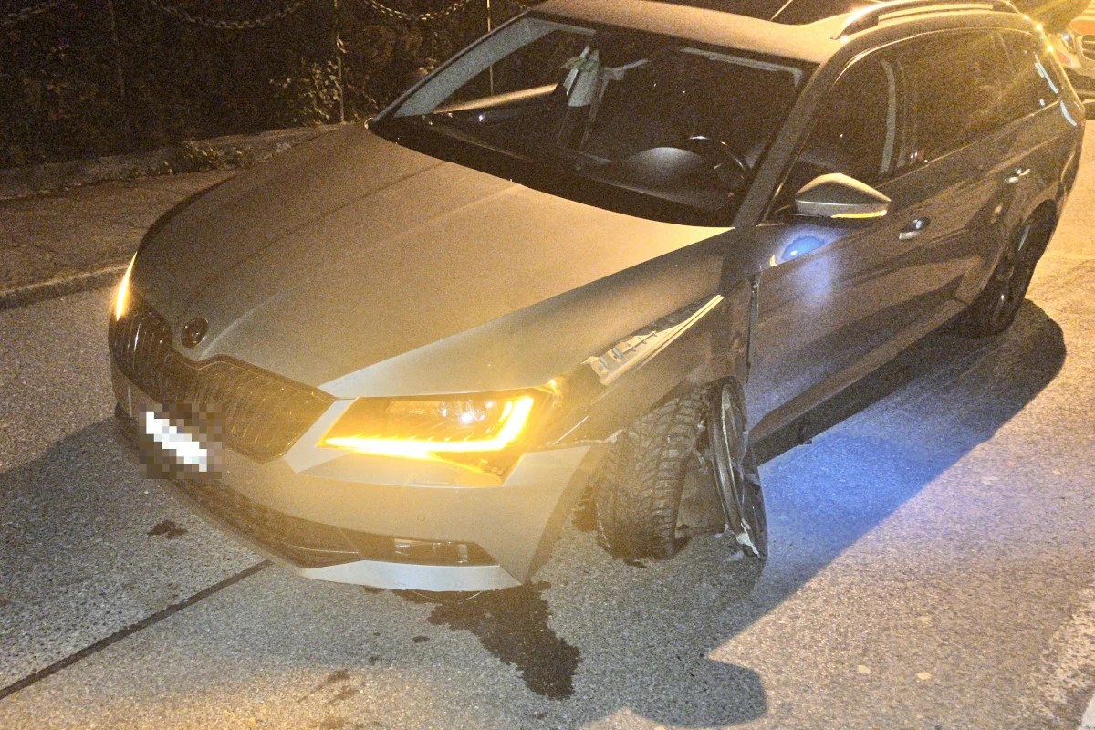 Bilten GL – Autolenker kollidiert mit Verkehrsinsel