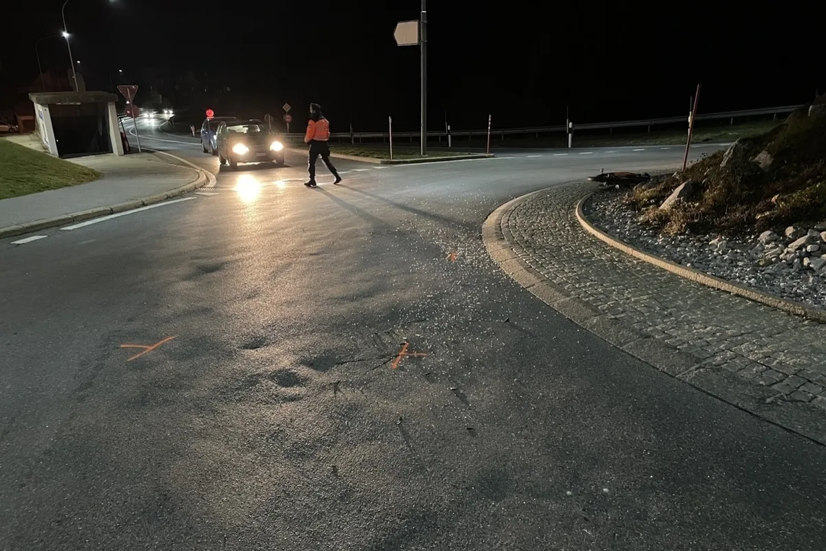 Unfall in Laax GR – Falsch in den Kreisel eingefahren