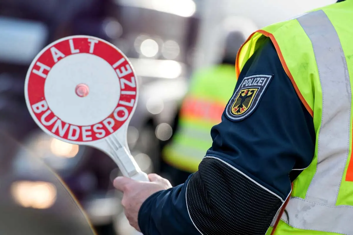 Rosenheim - Bundespolizei vollstreckt Strafbefehle - Über 4.000 Euro für Justizkasse