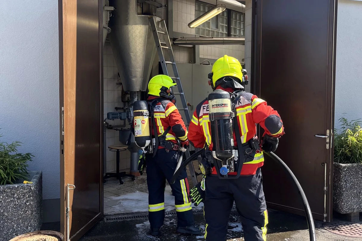 Schmerikon SG – Feuer in Kaffeerösterei