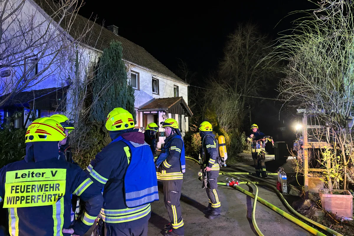 Wipperfürth – Eine verletzte Person nach Brand in Einfamilienhaus
