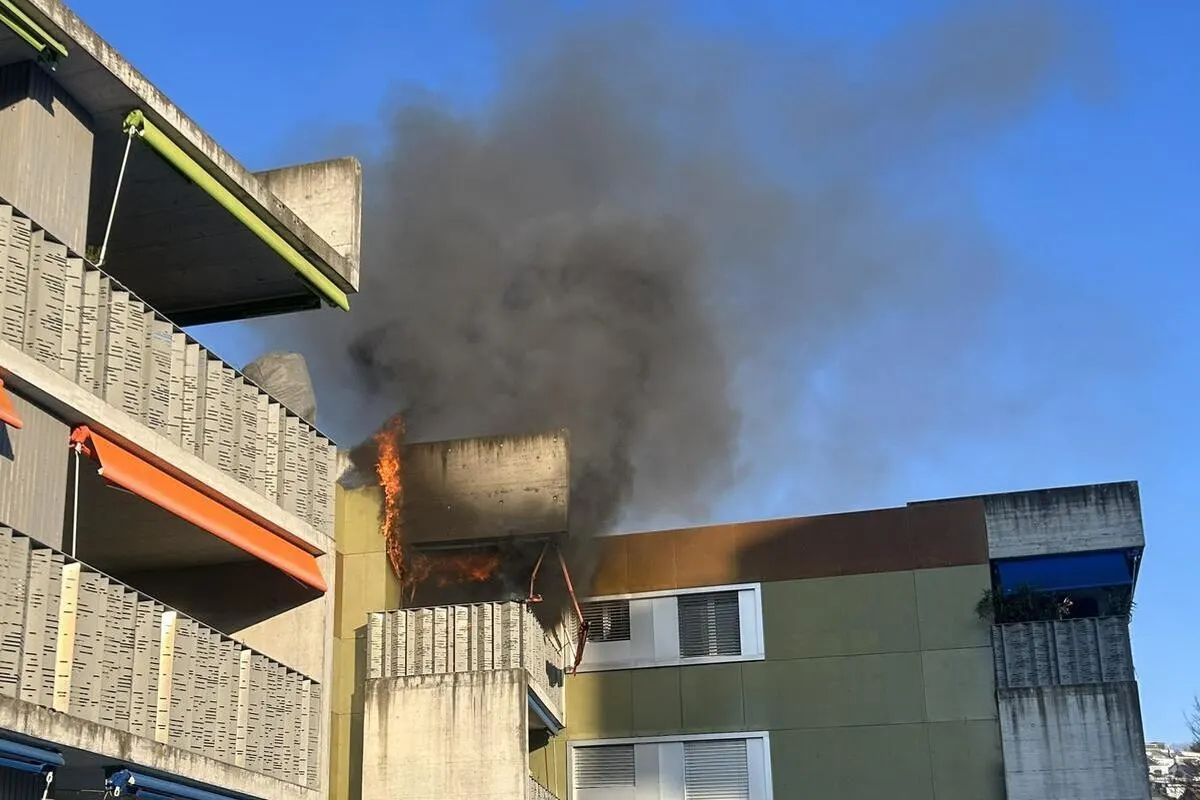 Bachenbülach ZH – Mutmassliches Fehlverhalten löst Brand aus