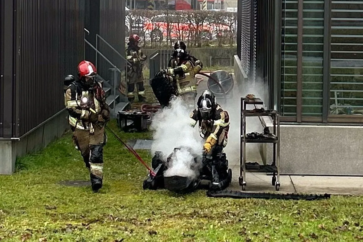 Rapperswil-Jona SG - Brand in Labor - mehr als 100.000 Franken Sachschaden