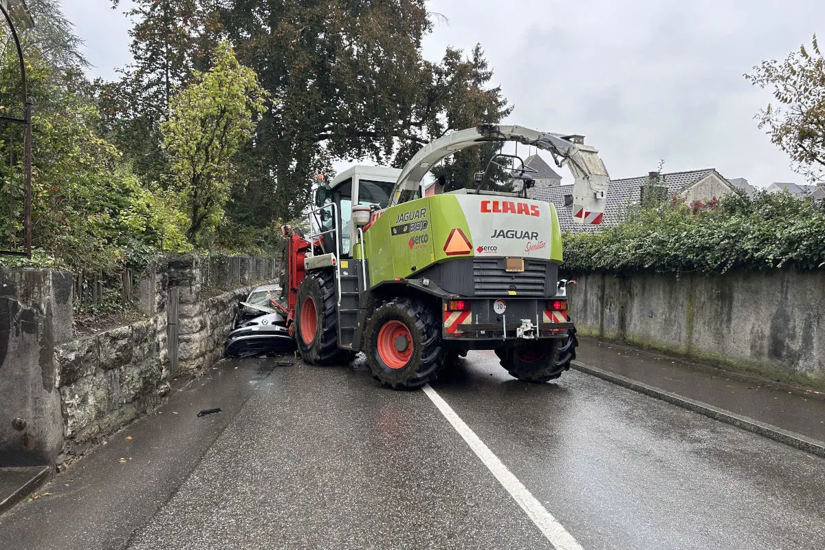 Brugg AG – Frontalkollision mit Maishäcksler