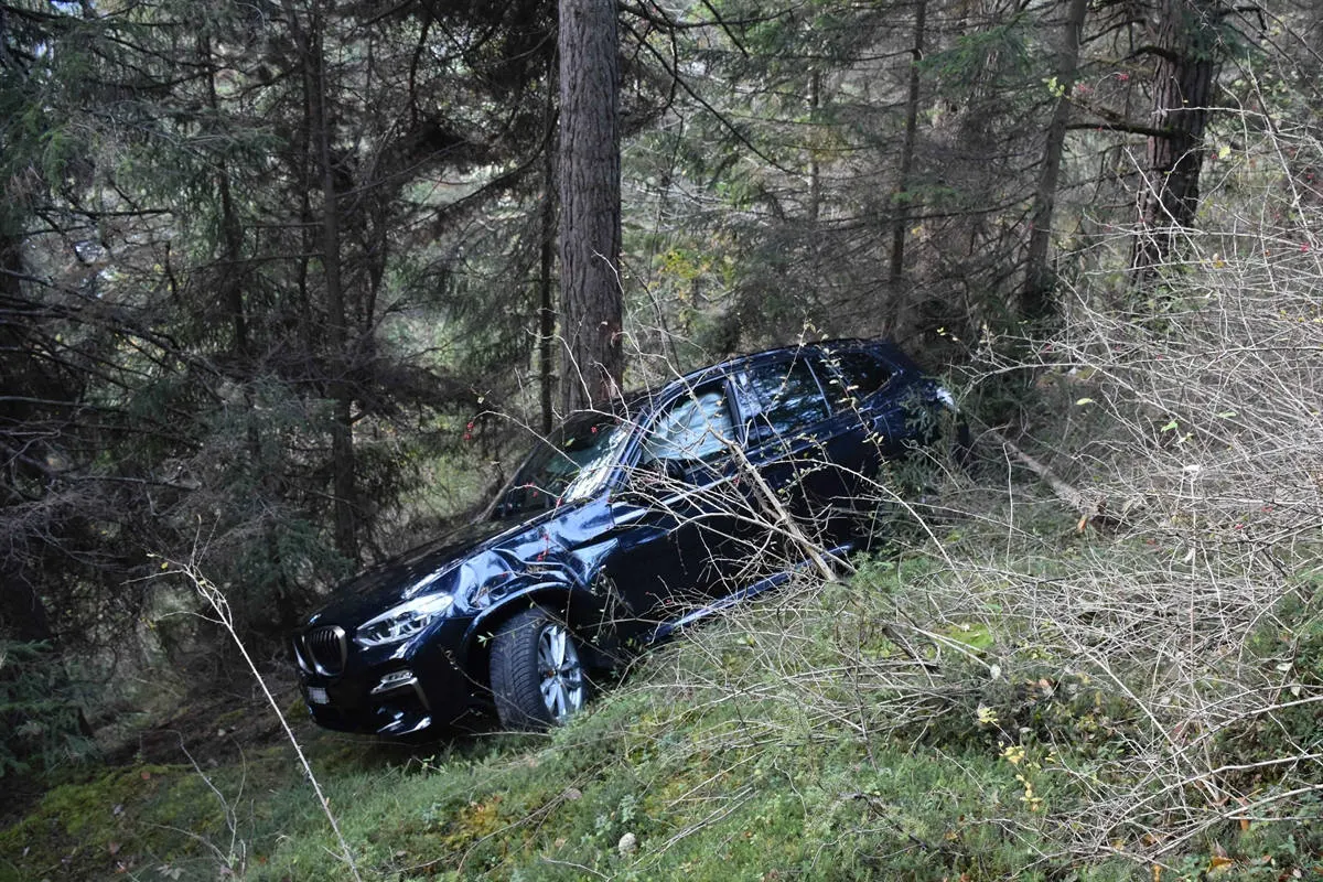 Sagogn GR – Fahrunfähig neben die Strasse geraten