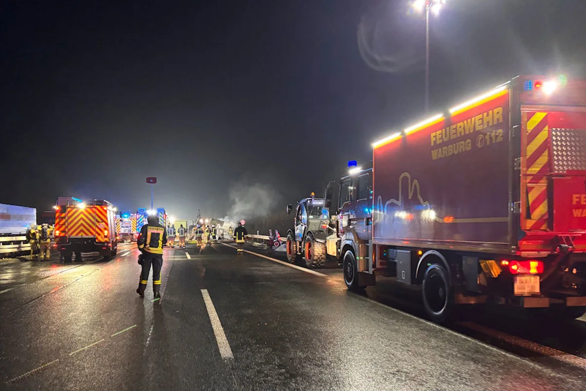 A44 Lichtenau – Drei Tote nach Glatteis-Massenkarambolage