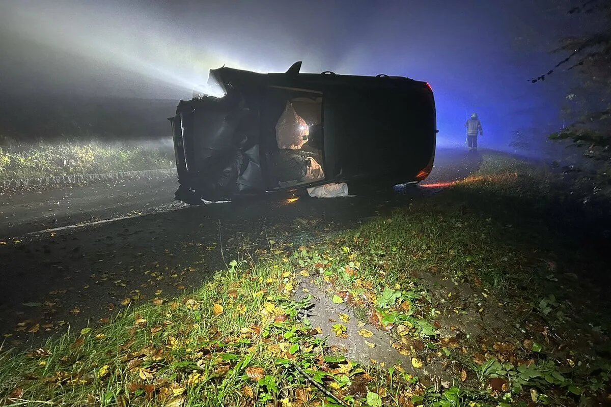 Erlinsbach AG - Lenkerin bei Unfall im Auto eingeklemmt
