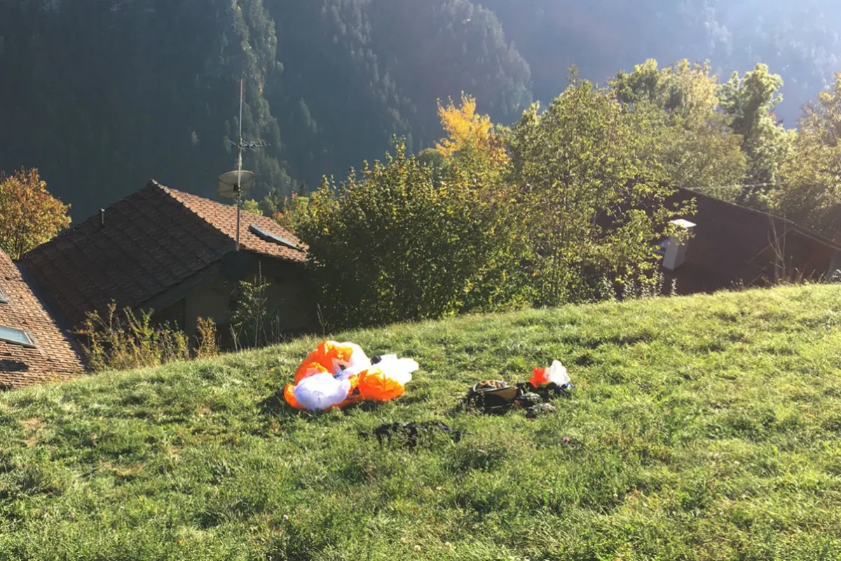 Maladers GR -. Gleitschirmpilot bei Absturz schwer verletzt