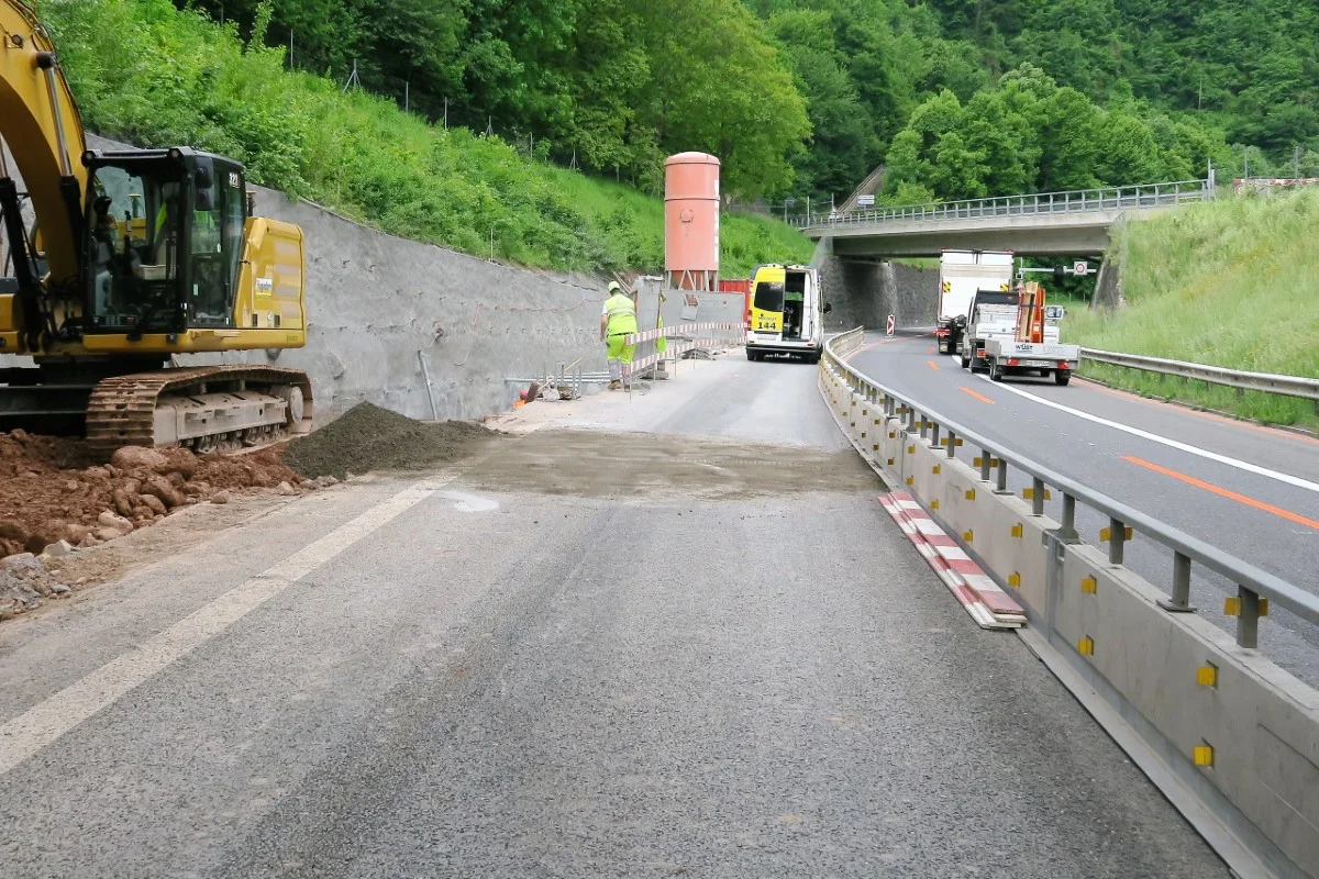 Mühlehorn GL - Schwerer Arbeitsunfall an der Autobahn A3
