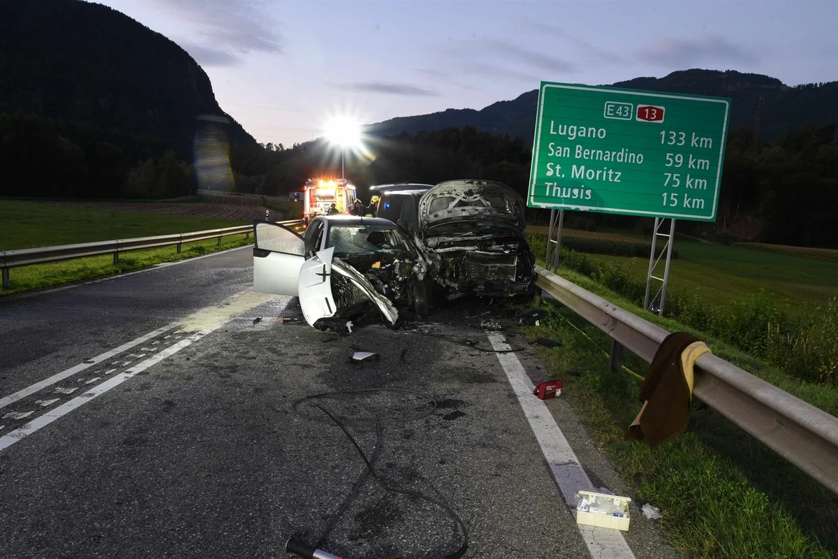 Bonaduz GR – Frontalkollision mit anschliessendem Fahrzeugbrand