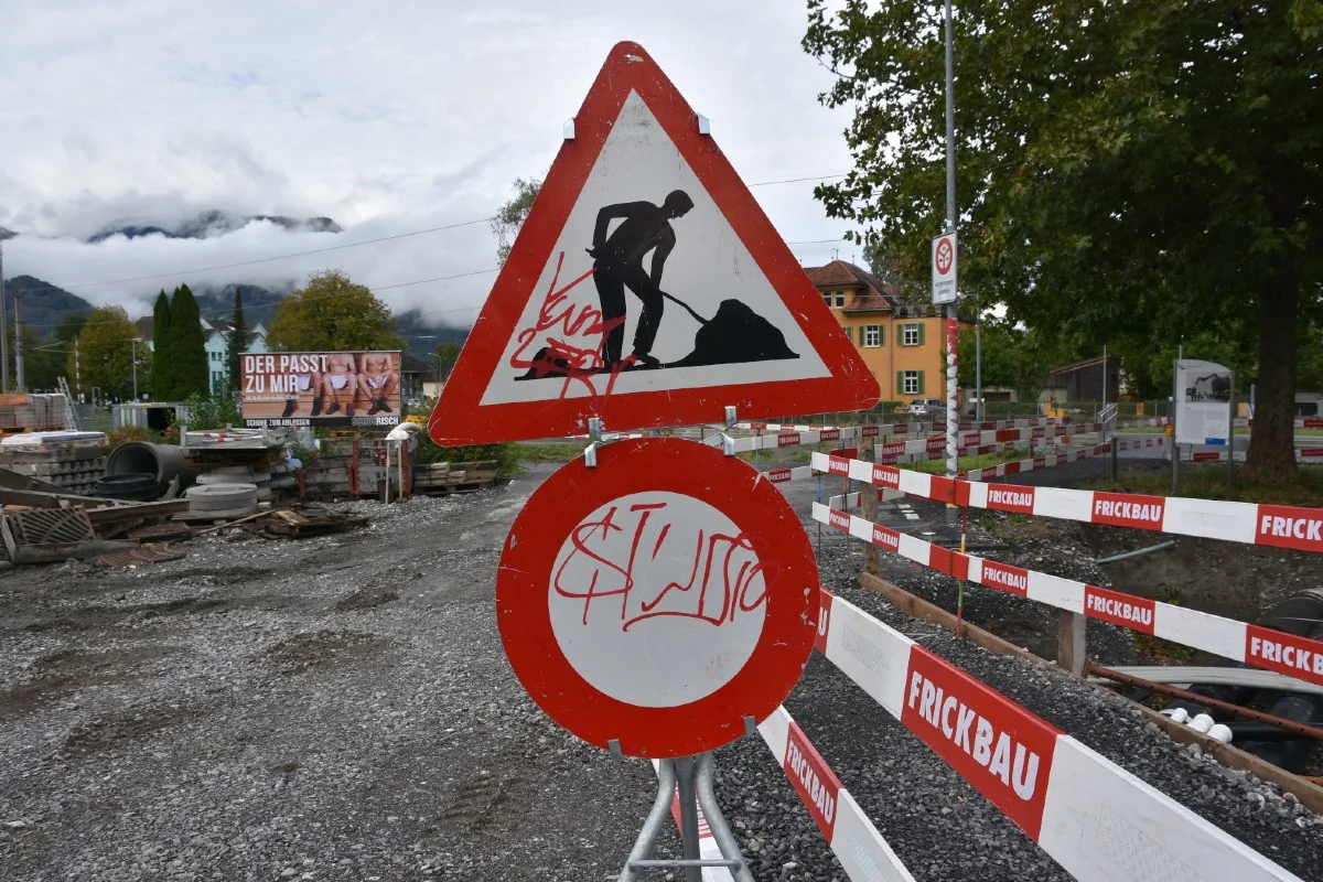 Schaan FL - Sachbeschädigung durch rote Lackfarbe am Wochenende
