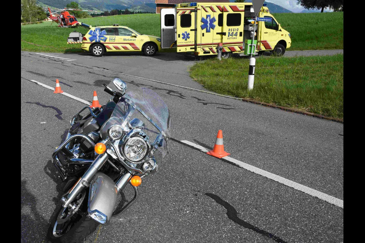 St. Gallenkappel SG - Mit Motorrad schwer gestürzt 
