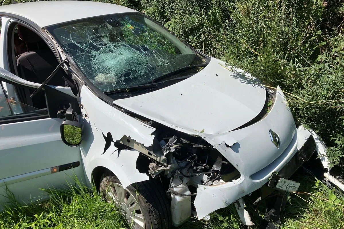  Unfall auf der A3 in Mollis - Von der Fahrbahn abgekommen