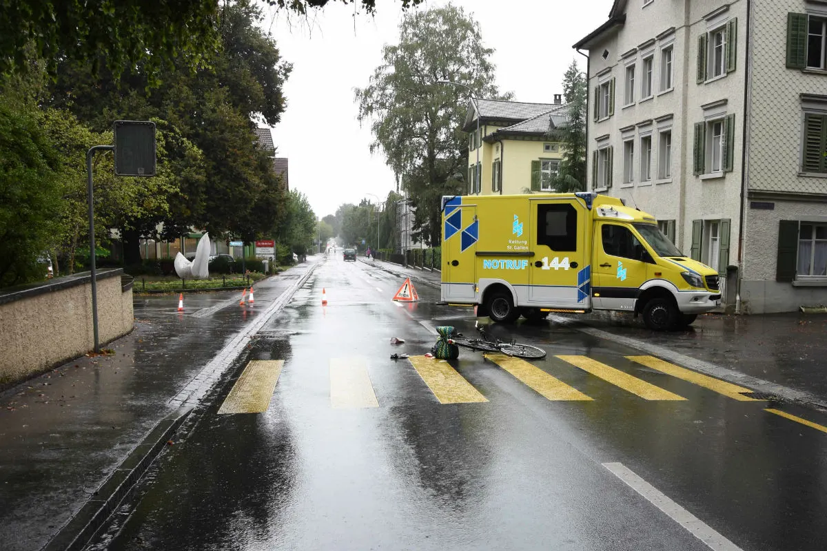 Altstätten SG - Velo fährt in Fussgängerin