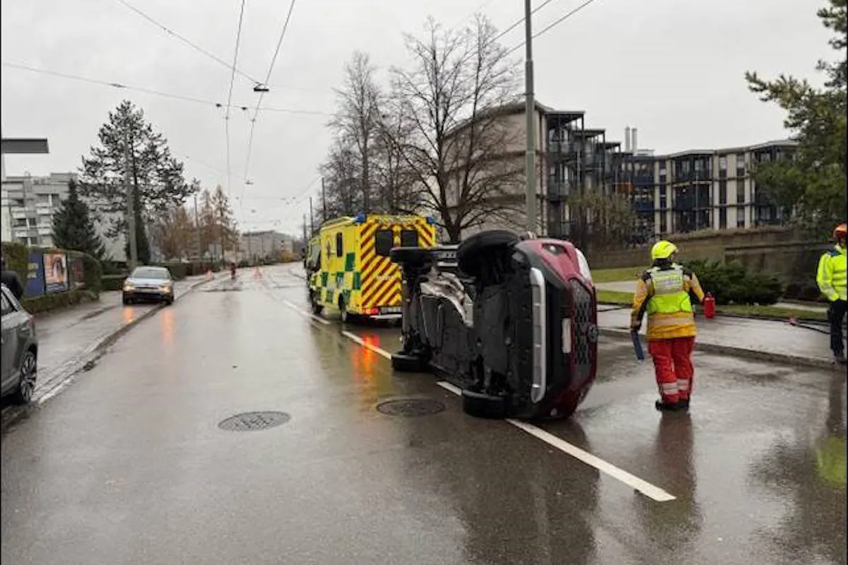 Winterthur ZH – Auto nach Unfall umgekippt