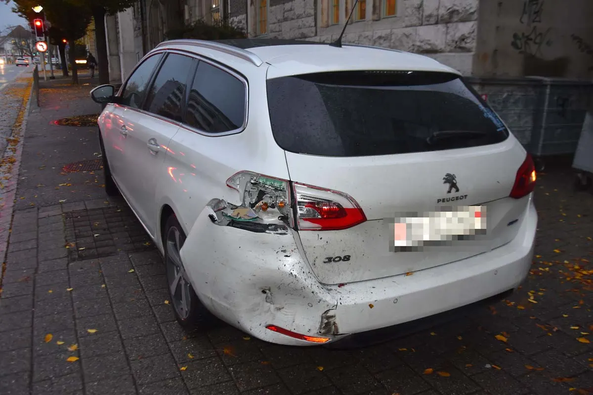 Dringender Zeugenaufruf aus Wiedlisbach SO - Lenker fährt nach Auffahrunfall davon