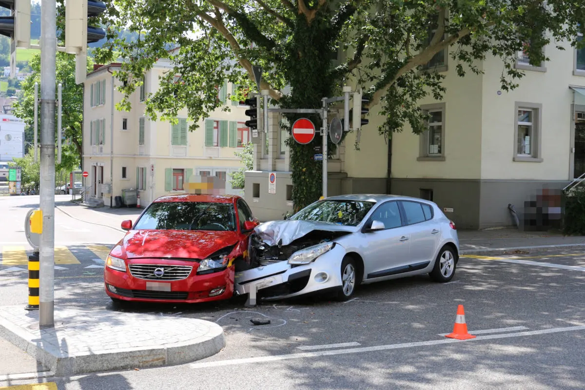 St.Gallen SG - Grosser Sachschaden bei Unfall