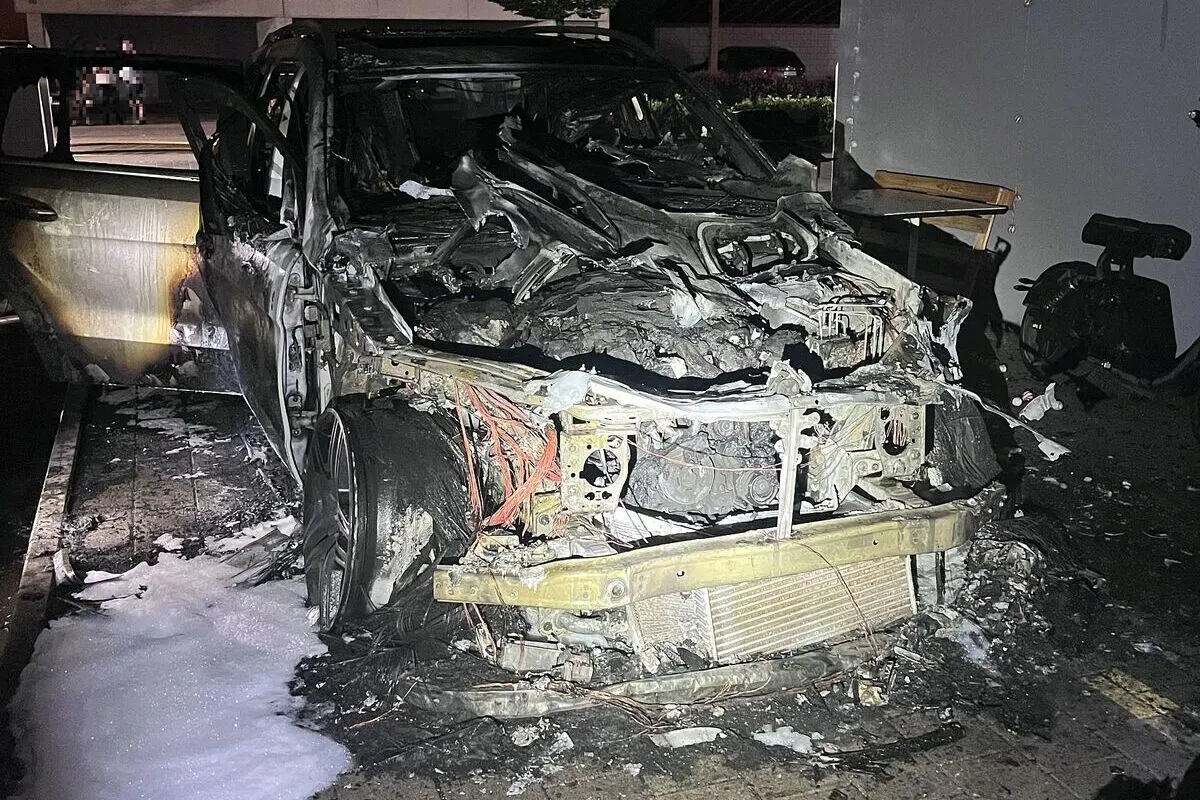Therwil BL – Auto geht in Flammen auf – Verdacht auf Brandstiftung