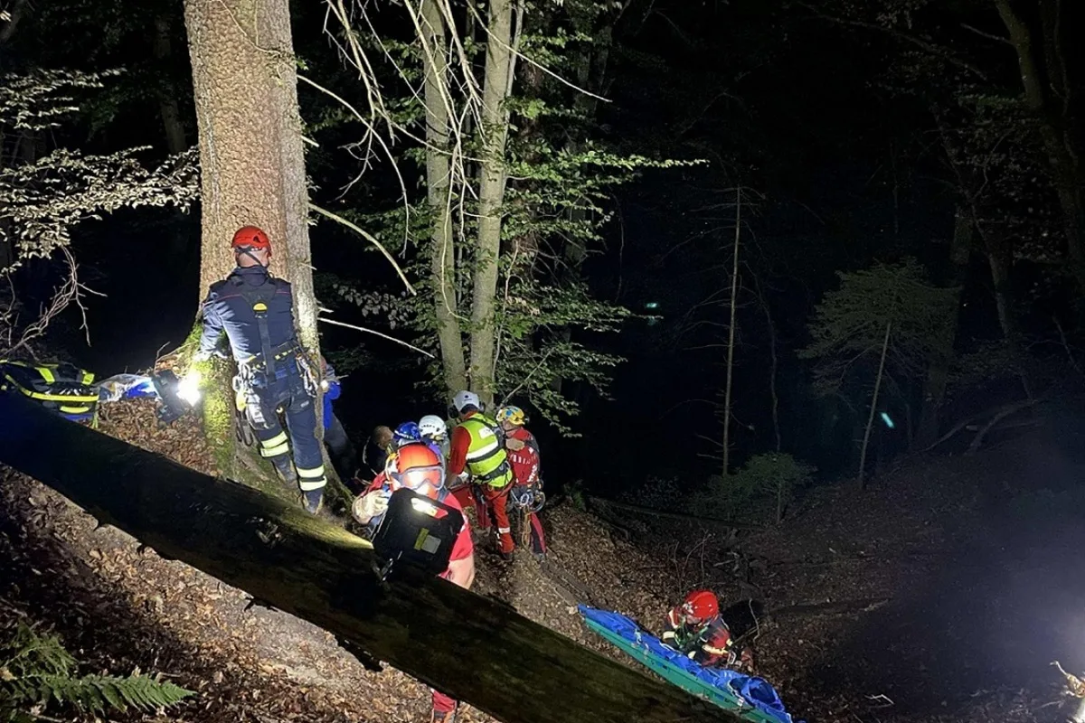 Cheyres FR - Zwei Personen nach Unfall schwer verletzt 