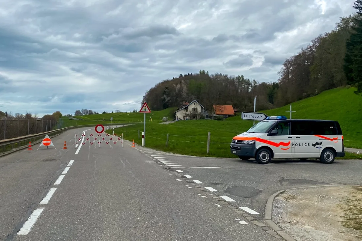 "Grand Prix de la Pédale Romande" - Ankunft von Radrennen in La Roche und Abschnitte auf den Freiburger Strassen