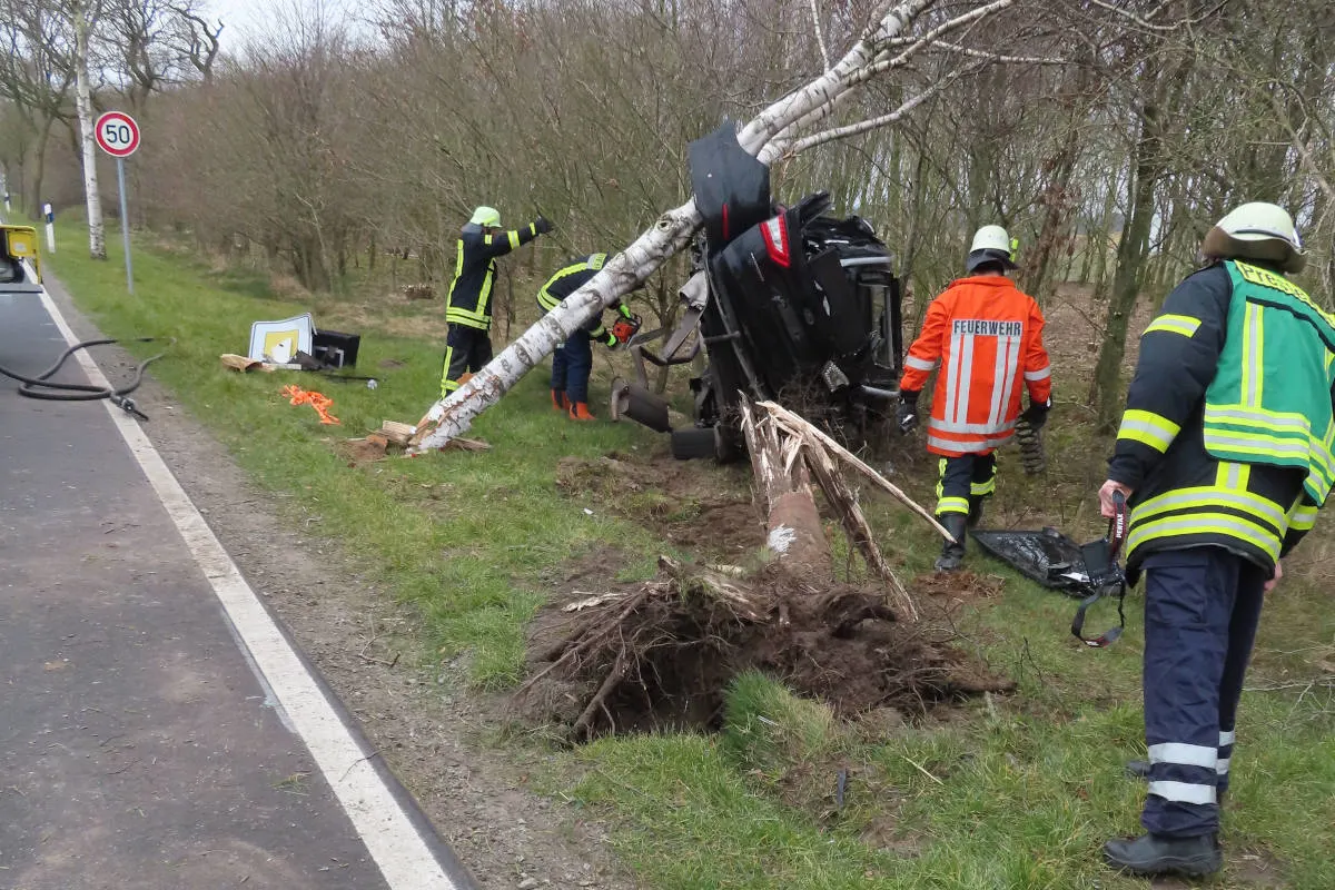 Estorf – Zwei Autoinsassen bei Unfall schwer verletzt