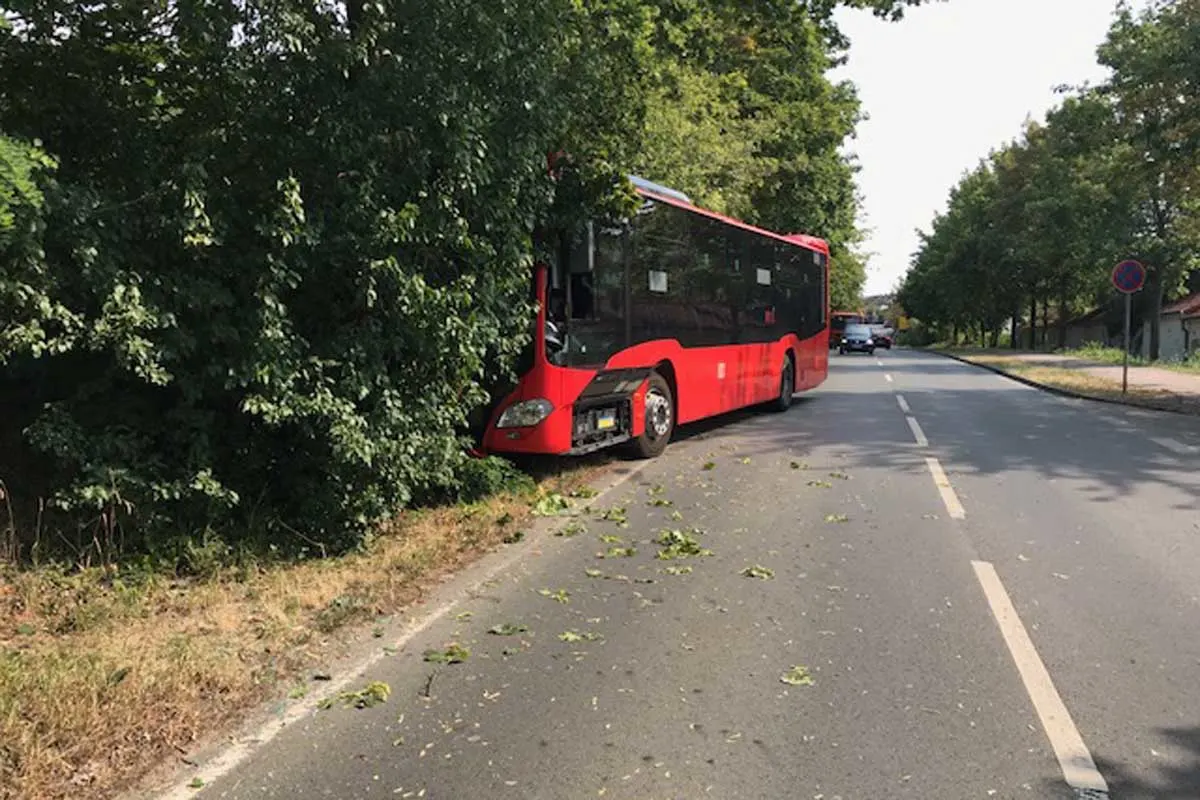 Nieder-Olm - Linienbus rollt selbstständig los