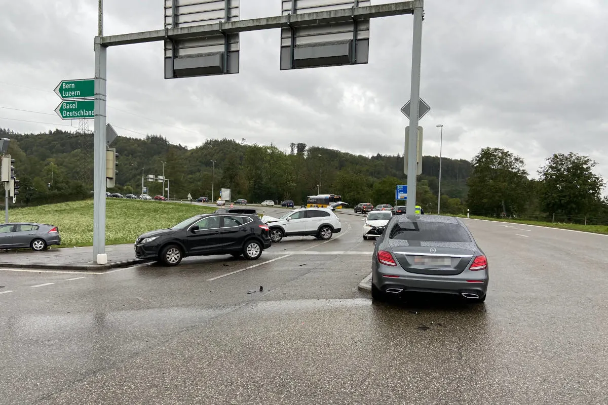 Rheinfelden AG – Unfall mit mehreren beteiligten Fahrzeugen 