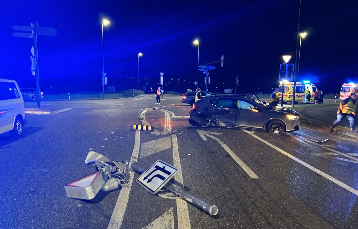 Muhen AG – Mercedes-Lenker baut heftigen Unfall