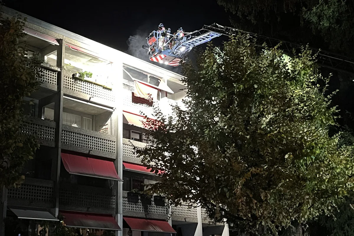 Ittigen BE – Feuer in Mehrfamilienhaus – Bewohner evakuiert