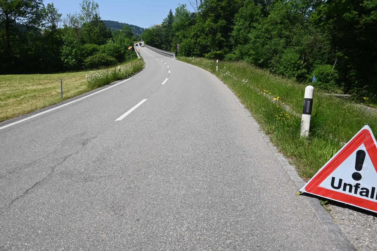 Lütisburg SG - Zeugenaufruf nach Sturz eines E-Bikers