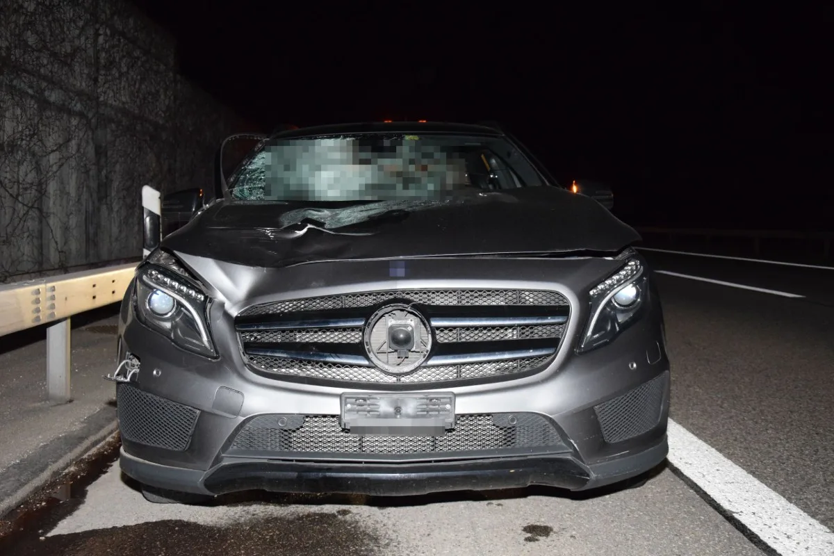 Flumenthal SO - Tragisches Unglück auf der Autobahn A1 - Mann von Auto erfasst und schwer verletzt!