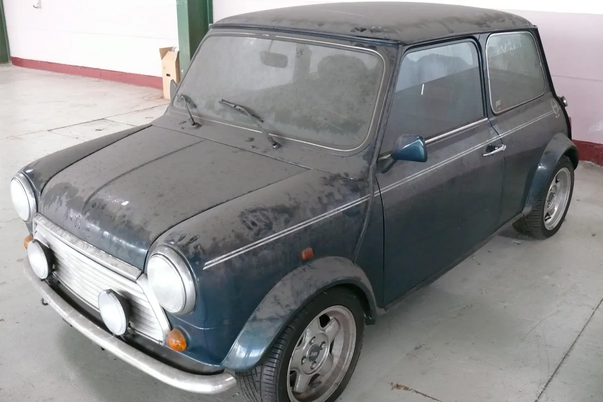 Düsseldorf – Gepfändeter Mini Cooper für 15.000 Euro versteigert