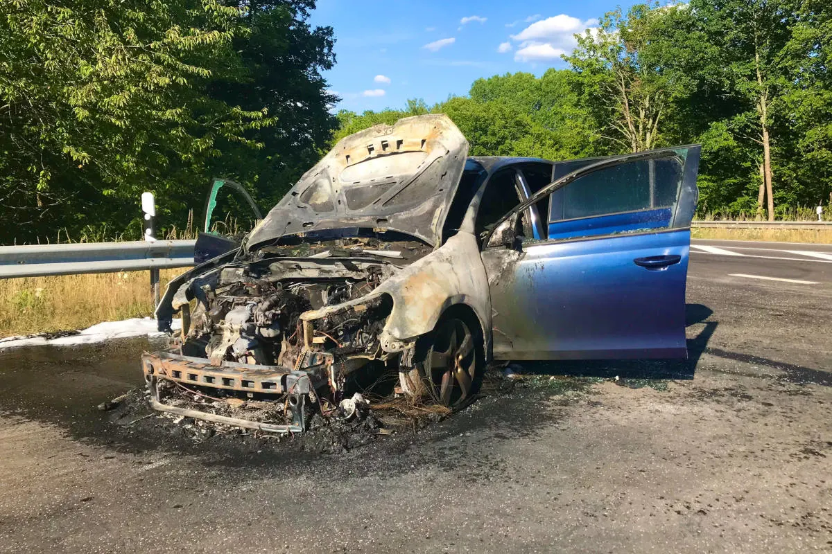 Elchweiler – PkW während der Fahrt in Flammen aufgegangen